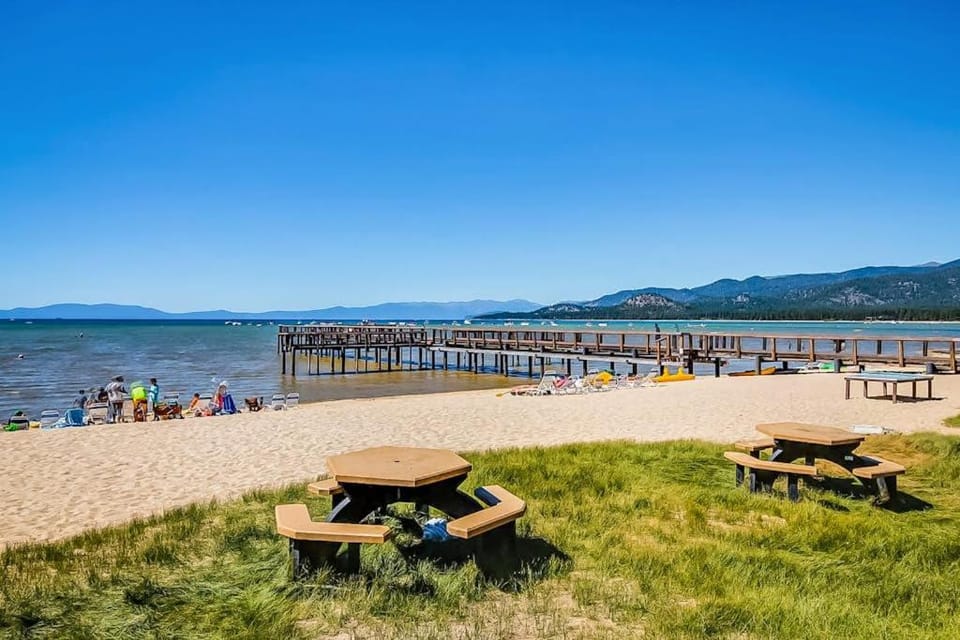 Cozy townhouse with pool access deck fireplace and WiFi House in South Lake Tahoe