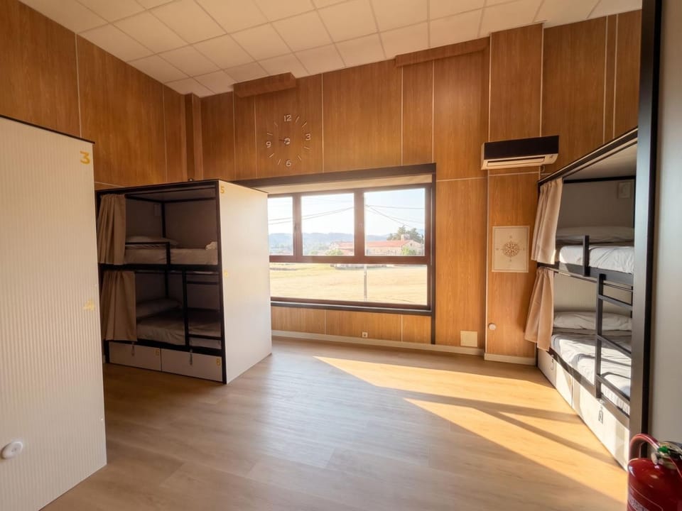 Bed, Bedroom, air conditioner