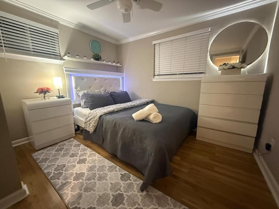Cozy 3br 1 bath upstairs apt Apartment in Long Island