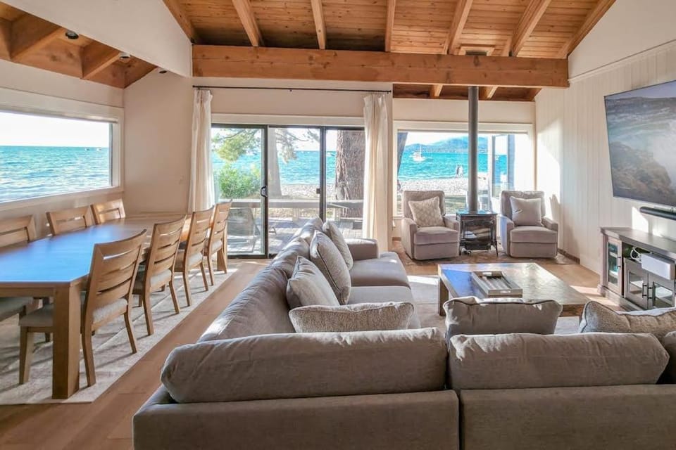 Lakefront Townhome w Private Hot Tub 270 Views - Sleeps 12 House in South Lake Tahoe