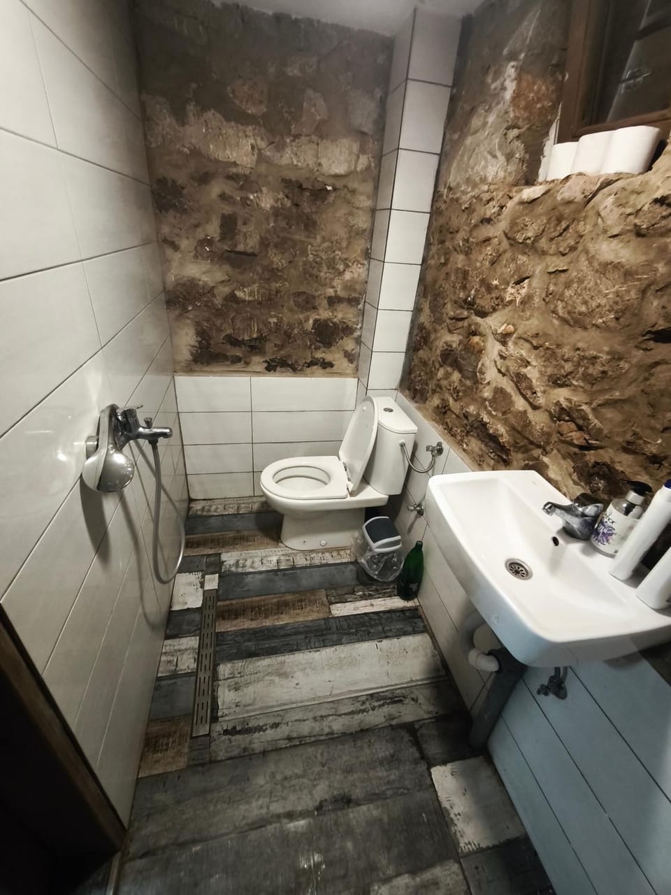 Biker Bunkhouse,8 guests group room with private bathroom Apartment in Federation of Bosnia and Herzegovina