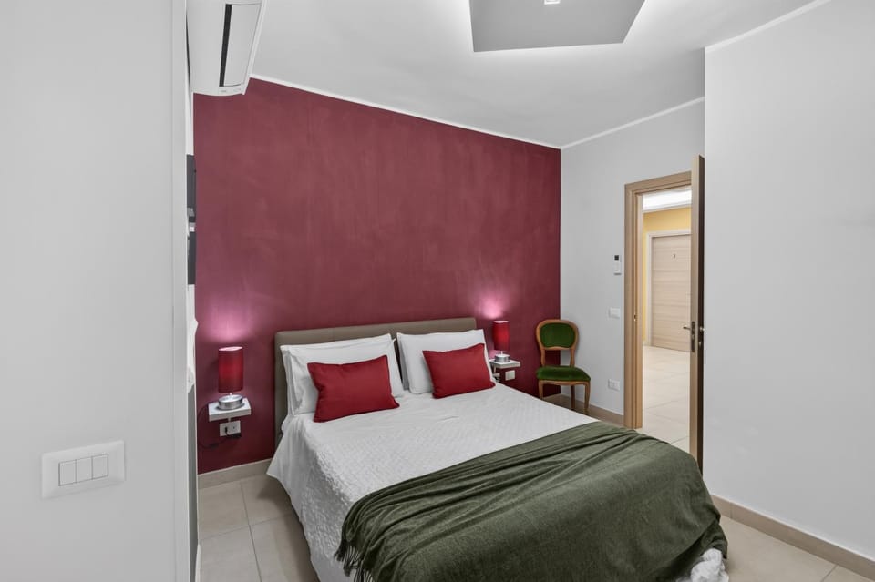 Bed, Bedroom, wardrobe, air conditioner