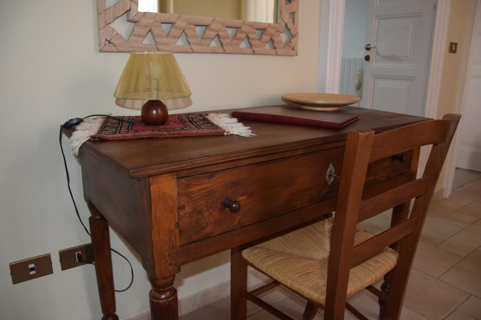 Decorative detail, Decorative detail, Seating area