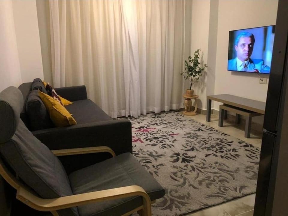 شاليه غرفتين اول مكيف بقرية كورنادو مارينا السخنه فيو جاردن و بسين وبحر للعائلات او جروب بنات فقط Apartment in Egypt