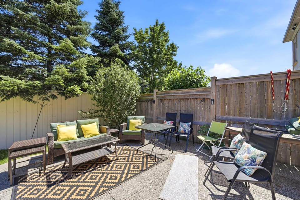 Beautiful Spacious Family Home House in Halton Hills