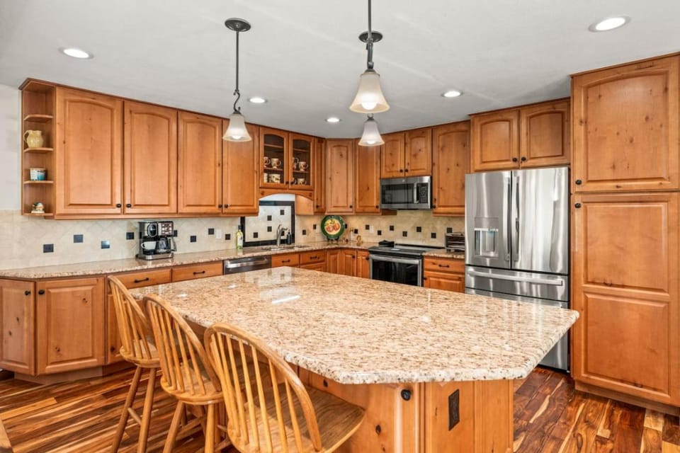 The Alpine Lodge 4BR on Eagle-Vail Golf Course House in Eagle County