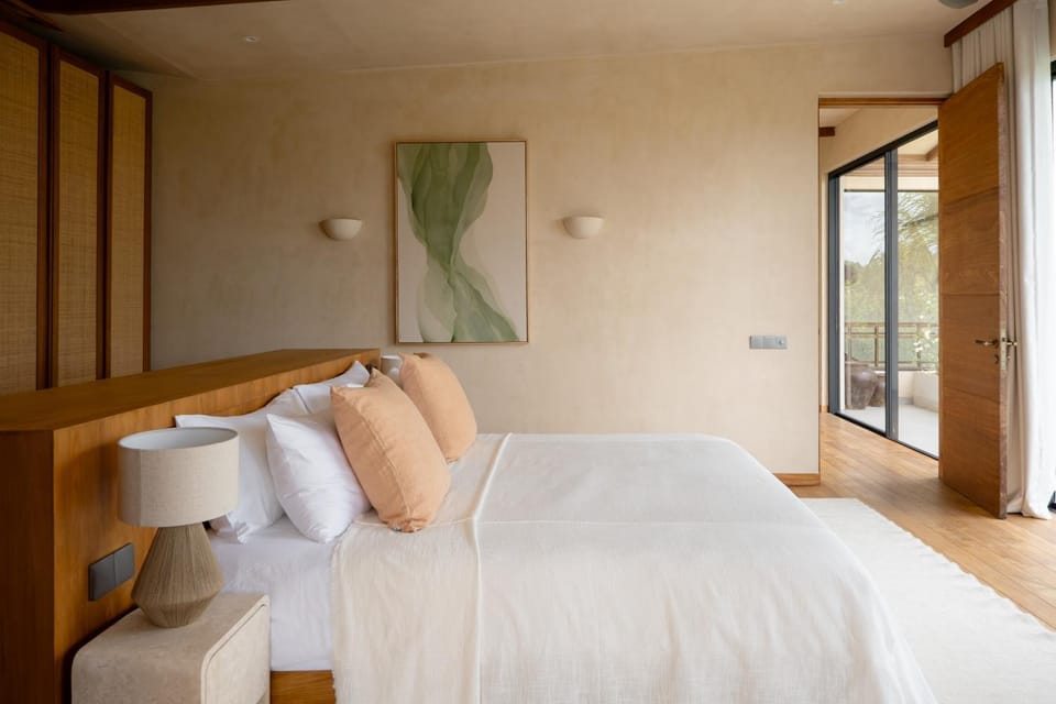 The Manuka House Private 4BR Villa in Bingin with Sauna & Cold plunge in Walkable Neighborhood Villa in Bali
