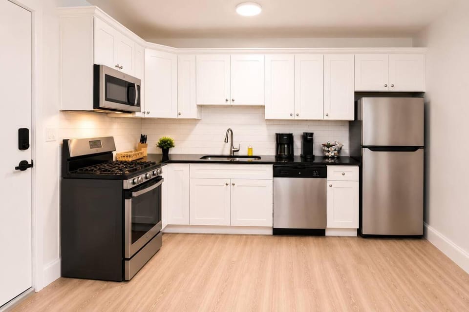NEW 1 Family, A few mins from Metlife stadium & NYC House in Jersey City