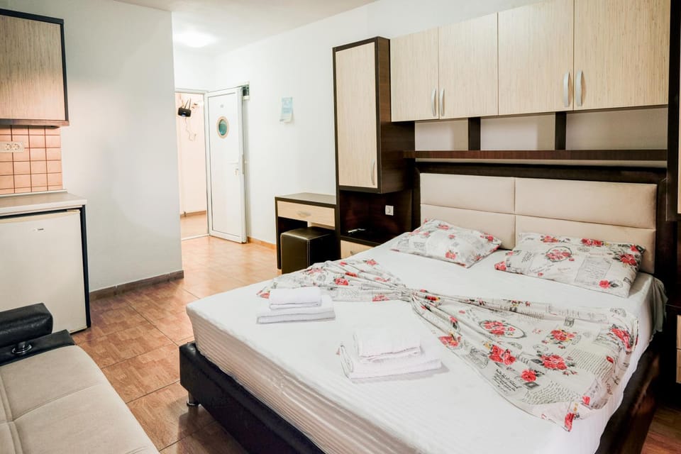Aparthotel Noldina Bed and Breakfast in Ulcinj Municipality