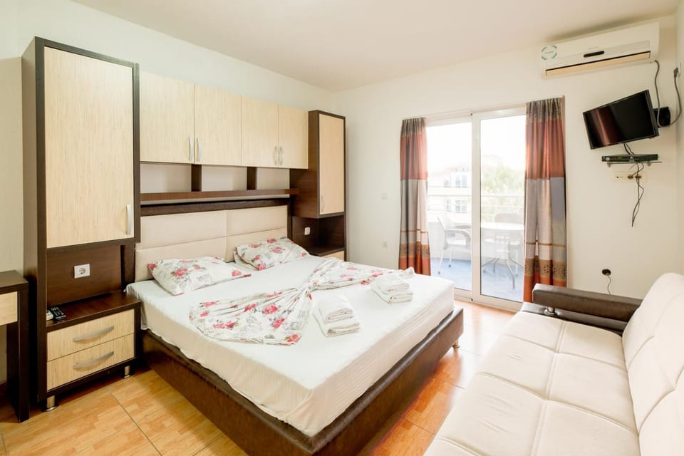 Aparthotel Noldina Bed and Breakfast in Ulcinj Municipality