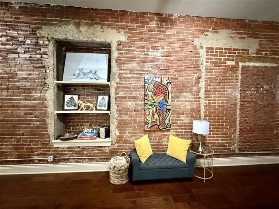 The Safari Unit 2 Downtown Loft Sleeps 4 Apartment in Oklahoma City