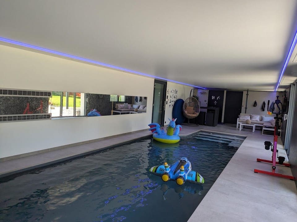 Détente en Famille avec Terrasse et Accès Piscine - FR-1-589-825 House in Vosges