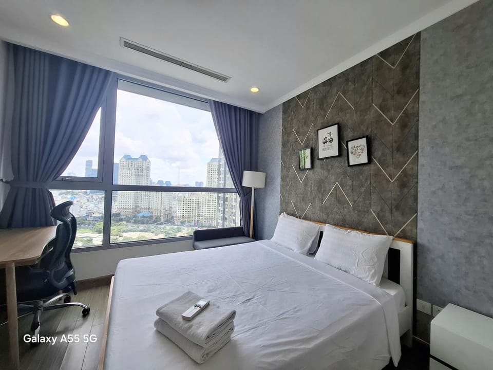 Vinhome Central Park 2 bedroom apartment Apartment in Ho Chi Minh City