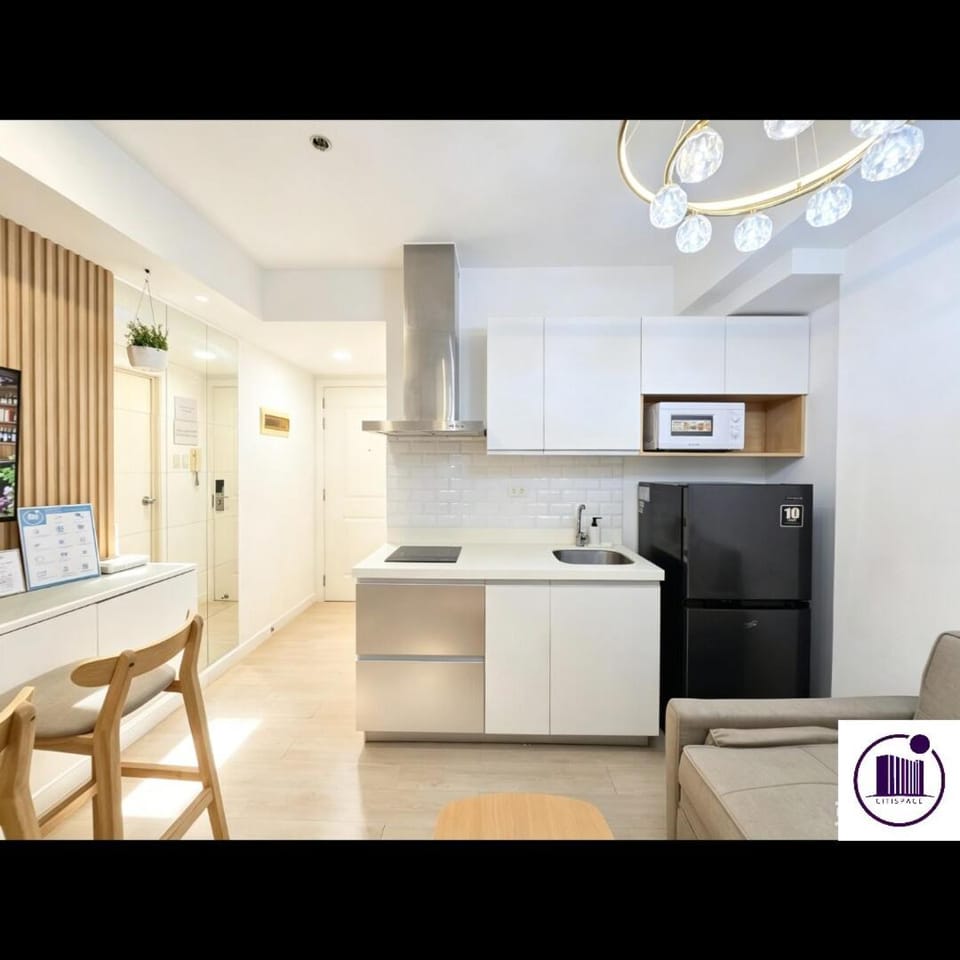 Citispace 1BR Condotel Suite at Azure Urban Resort Residences #AZ09A Apartment in Paranaque