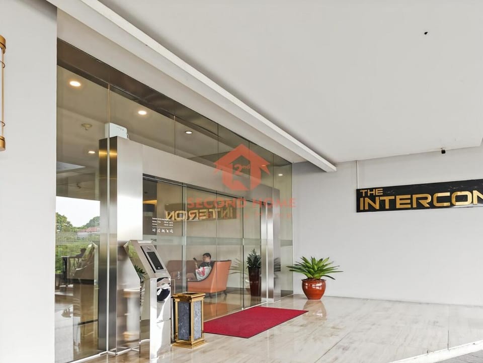 Cozy 1BR Kemang Village Apt Pool, Gym, Wi-Fi Apartment in South Jakarta City