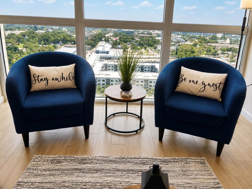 View (from property/room), Living room, Seating area