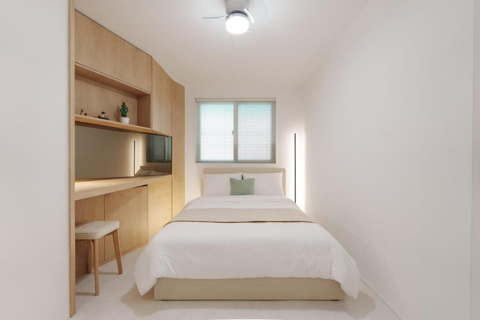 New Renovated, 홍대역6분, 방3침대4, 완벽한 청소! Villa in Seoul