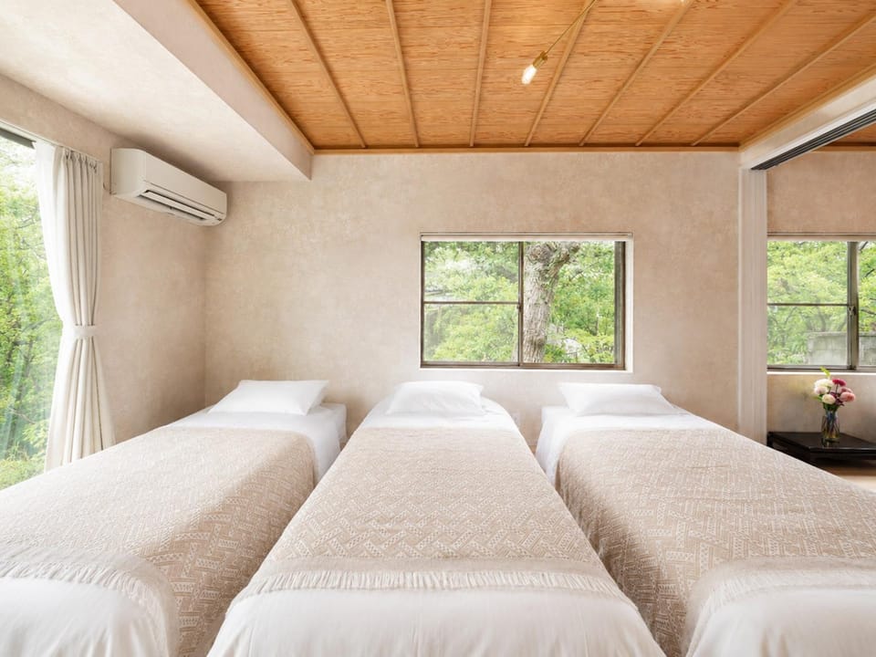 Knot House in Japan