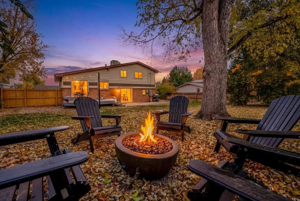 Family Friendly Retreat with Game Room Huge Yard House in Arvada