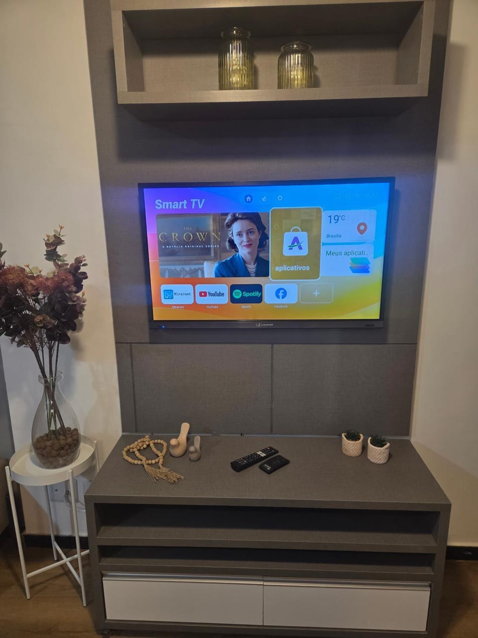 Communal lounge/ TV room, Living room