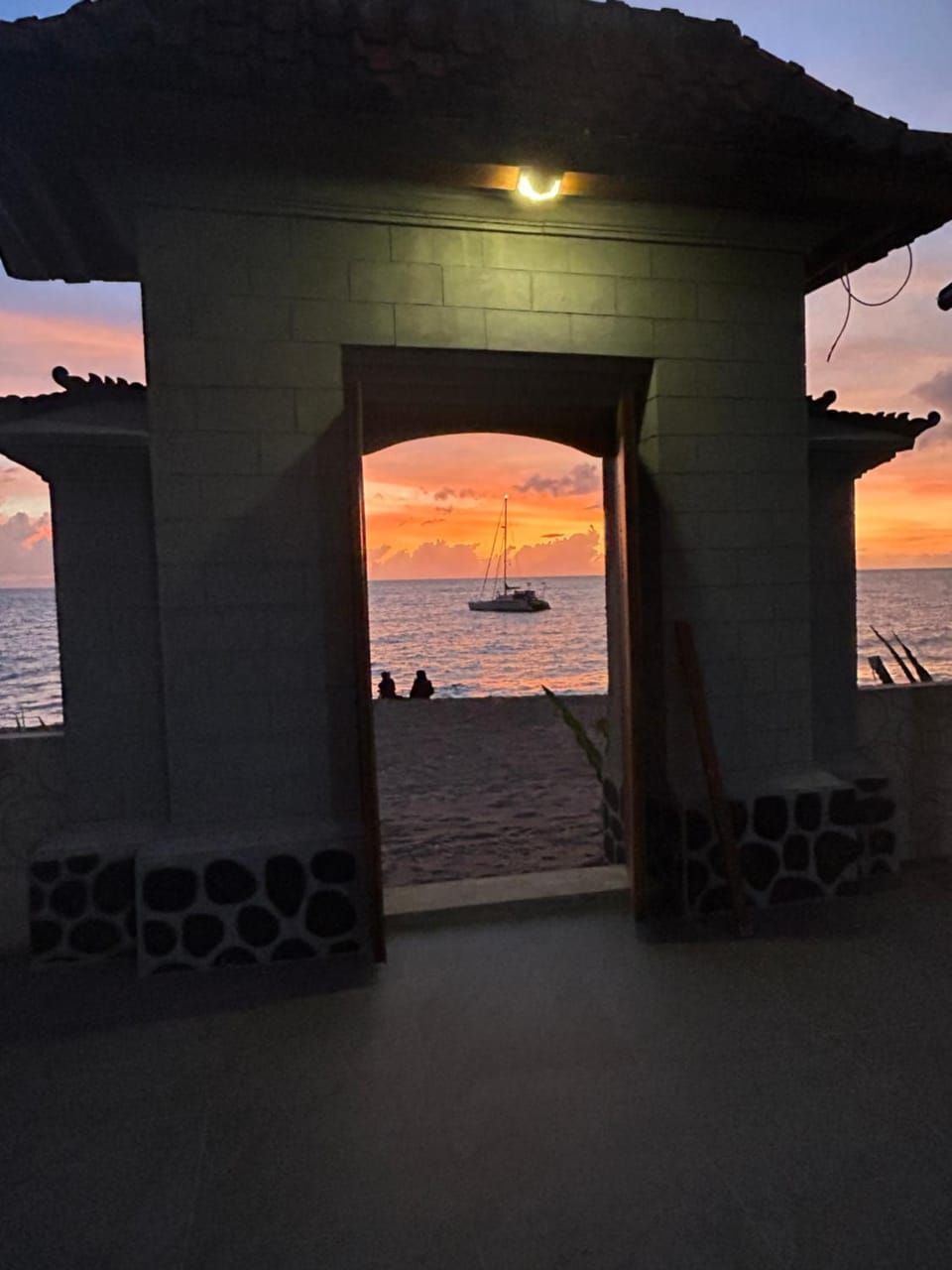 Alice Beach Club & Resort Resort in Batu Layar
