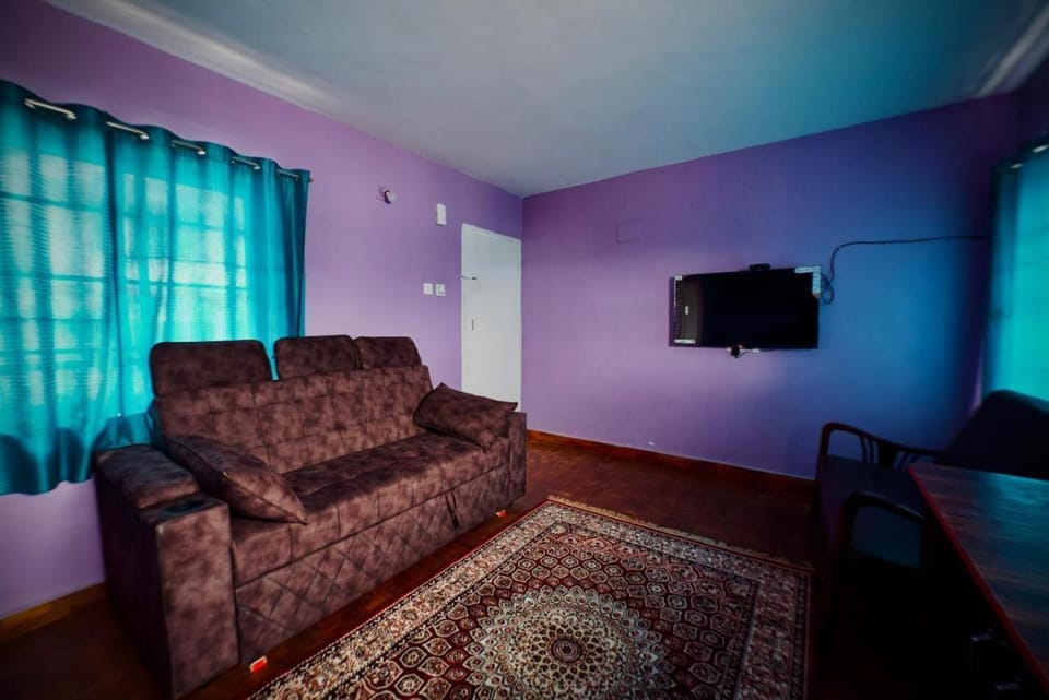 Communal lounge/ TV room, TV and multimedia, Living room, Seating area, Evening entertainment