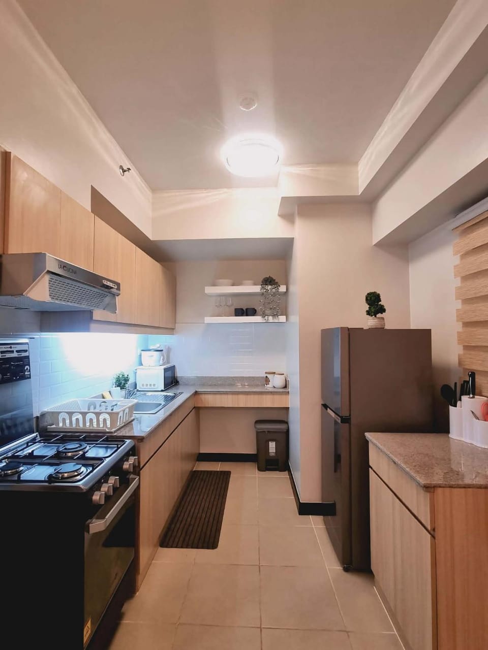 CASA BUENA by J&D Apartment in Las Pinas