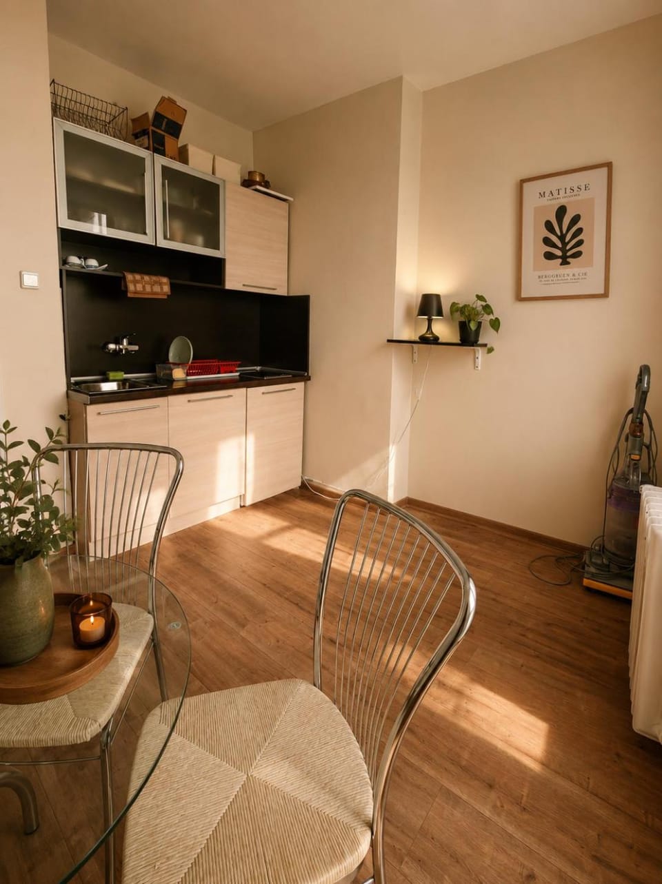 Kitchen or kitchenette, kitchen