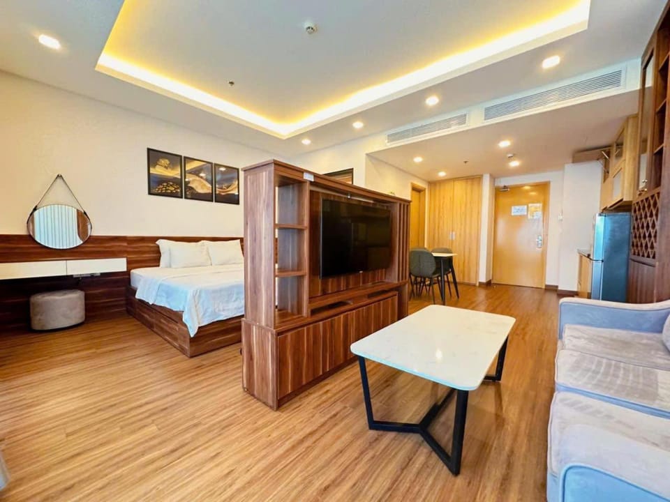 Communal lounge/ TV room, Bed, TV and multimedia, Living room, Photo of the whole room, Seating area, Evening entertainment, Bedroom, hair dresser