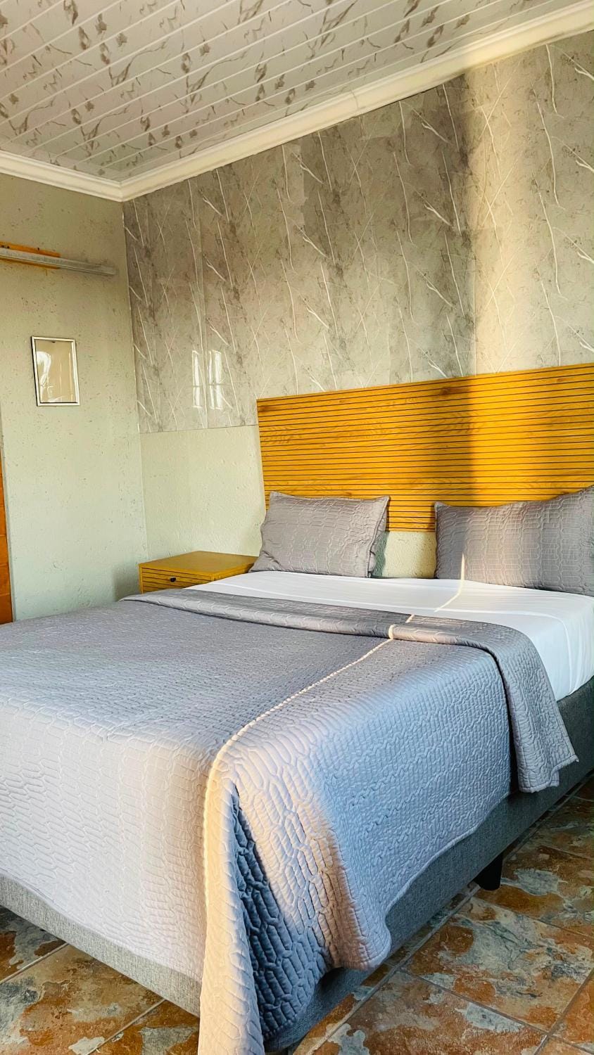 Mukomani Guesthouse Bed and Breakfast in Gauteng