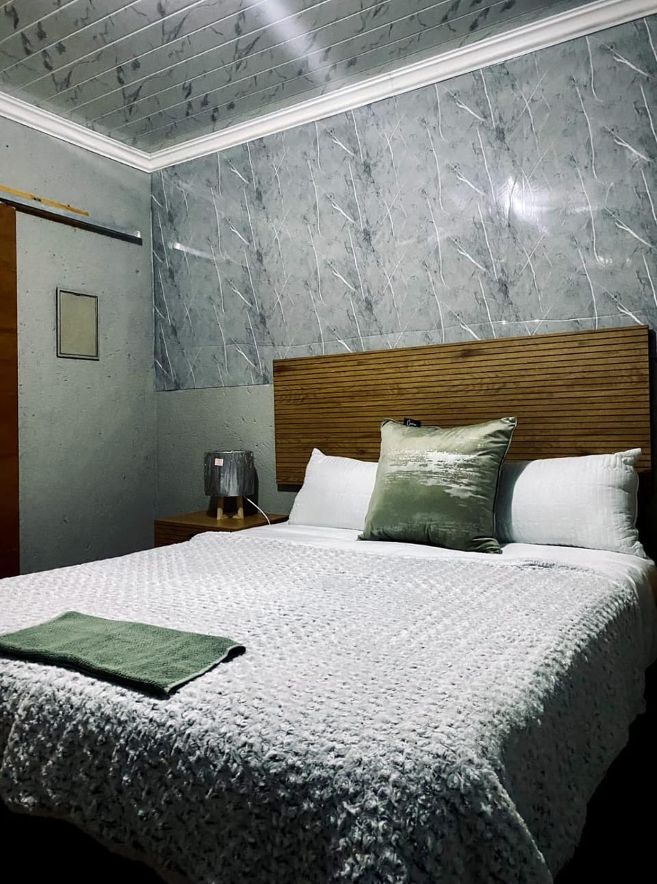 Mukomani Guesthouse Bed and Breakfast in Gauteng