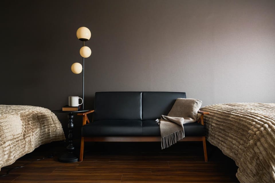 Seating area, Bedroom