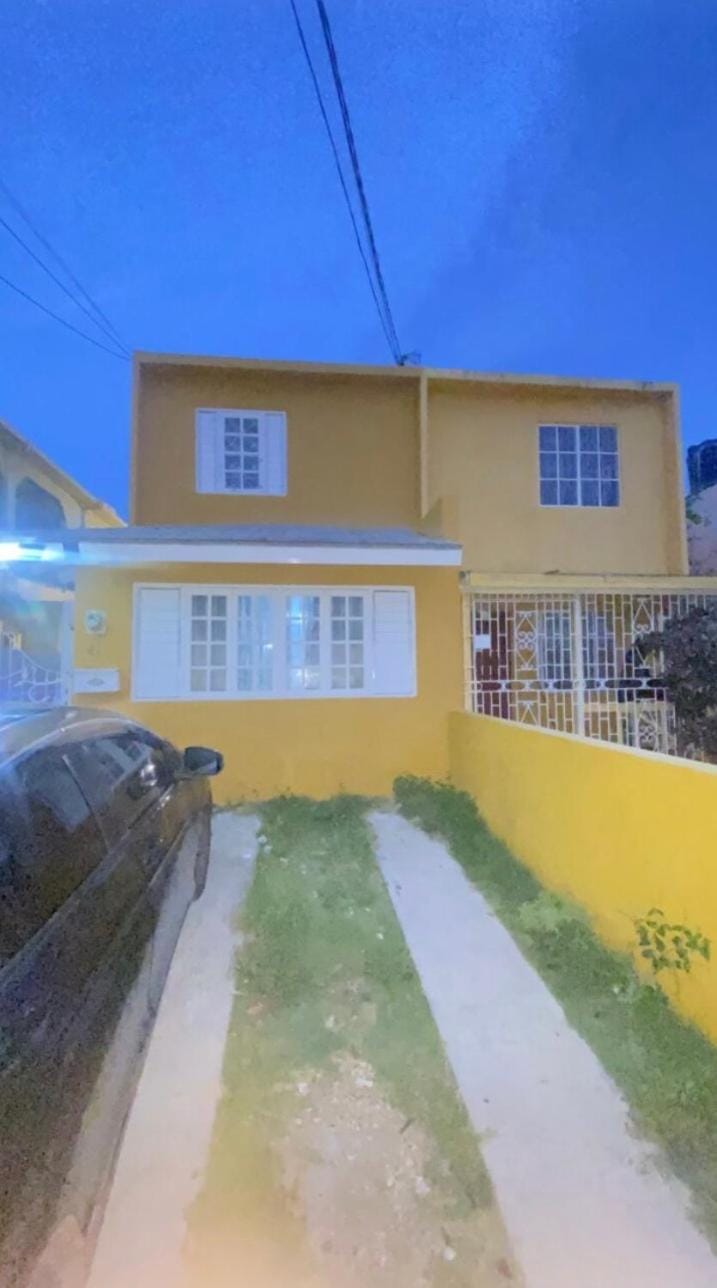 Villa lux Apartment in Portmore