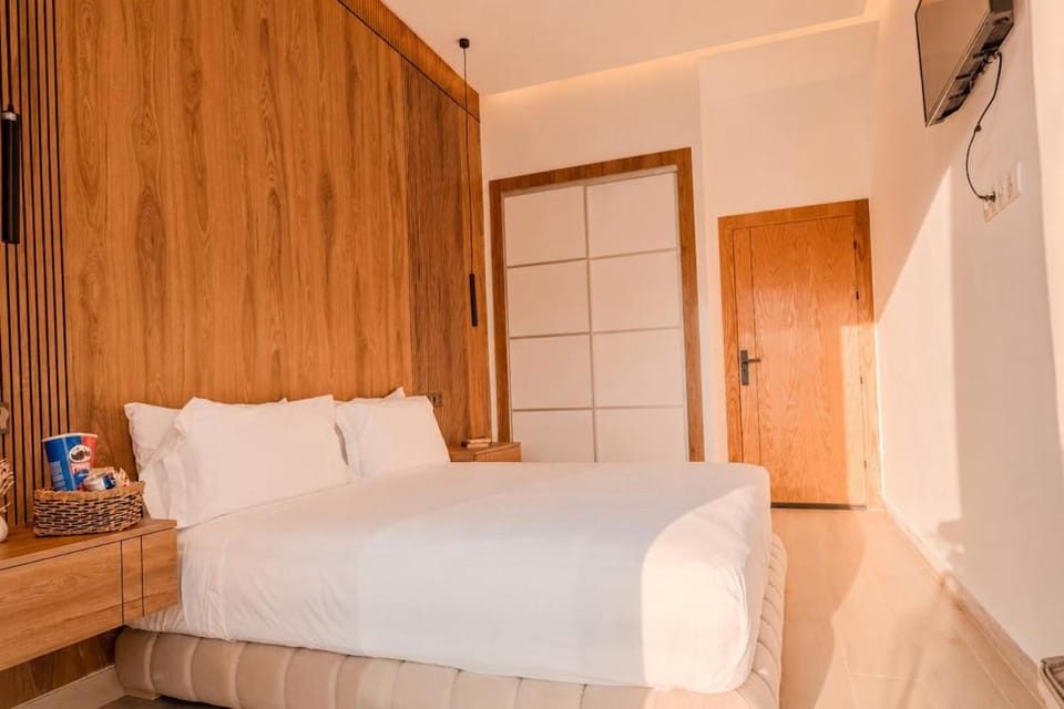 Bedroom, wardrobe