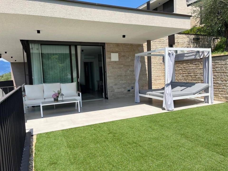 Suite Panorama Apartment in Torri del Benaco