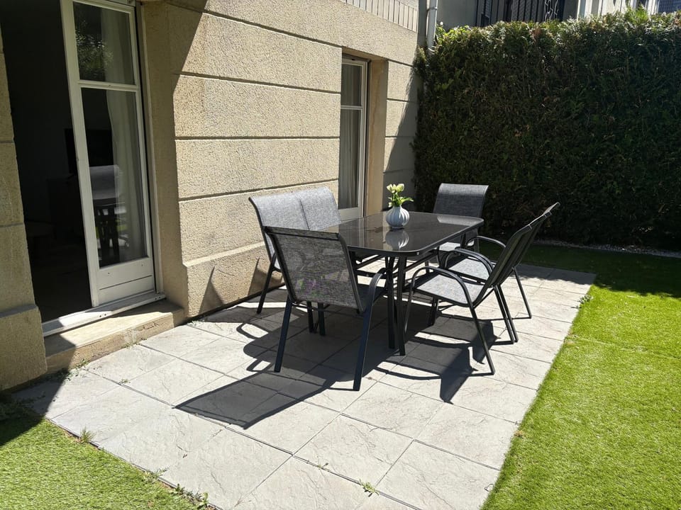 Grand T3 avec jardin, parking privé et terrasse - Proche Paris Apartment in Île-de-France