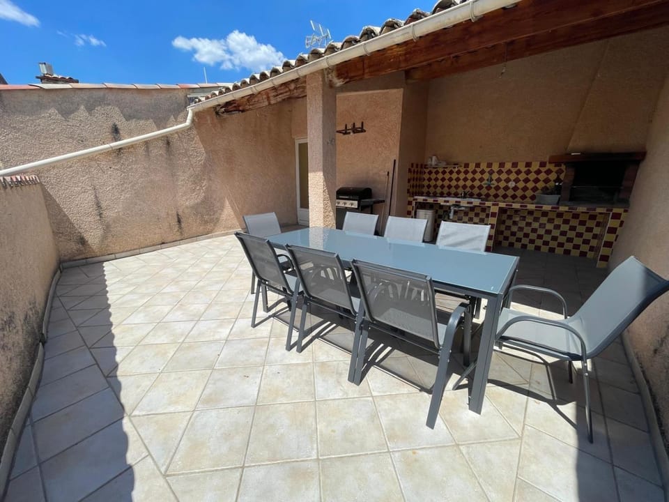 Vous viendrez vivre ici le chêne vert 4 chambres loft 150m2 roof Top barbecue Apartment in Provence-Alpes-Côte d'Azur