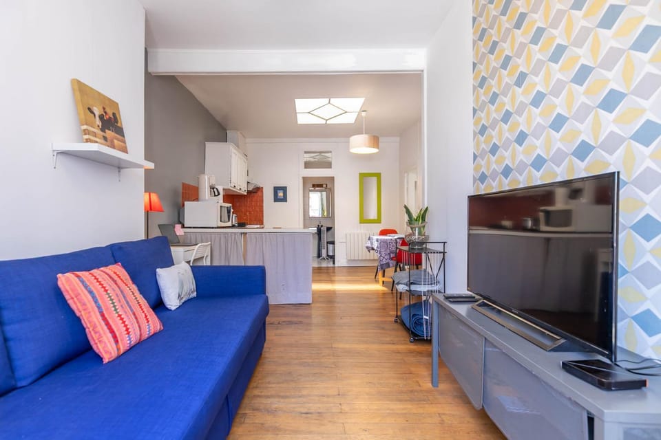 Communal lounge/ TV room, TV and multimedia, Living room, Seating area, kitchen