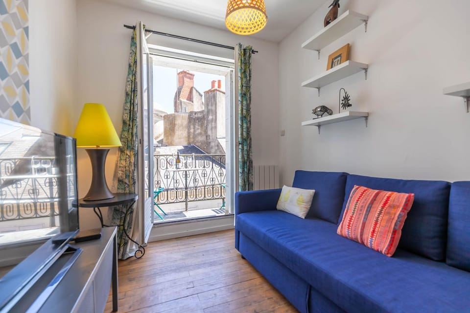 Communal lounge/ TV room, TV and multimedia, Balcony/Terrace, Living room
