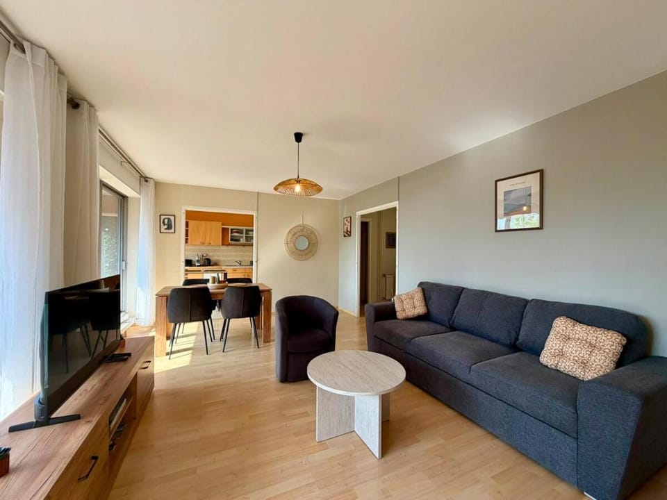 Le Belvédère - Grand T2 avec magnifique vue Lac Apartment in Thonon-les-Bains