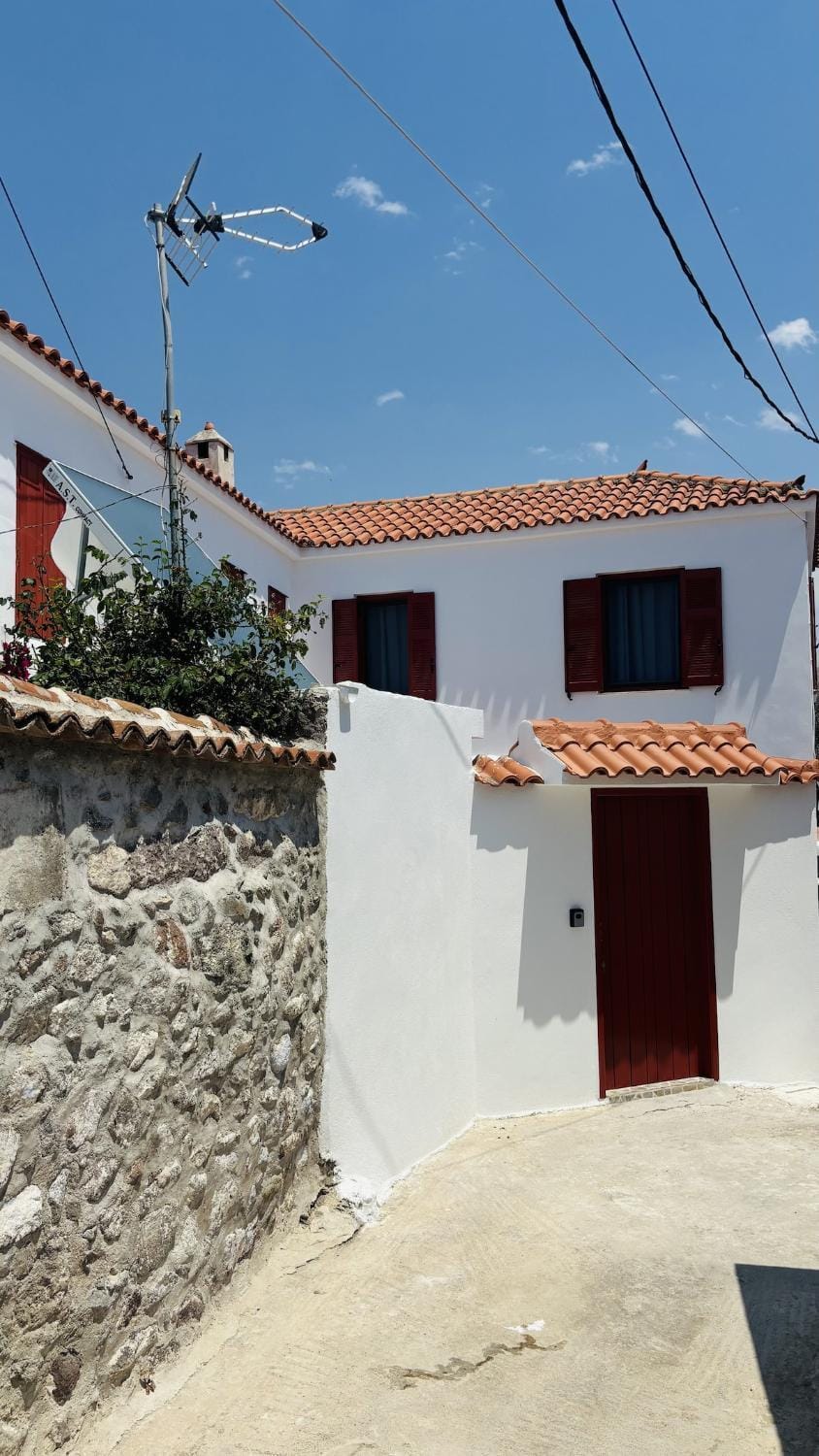 Property building, Day