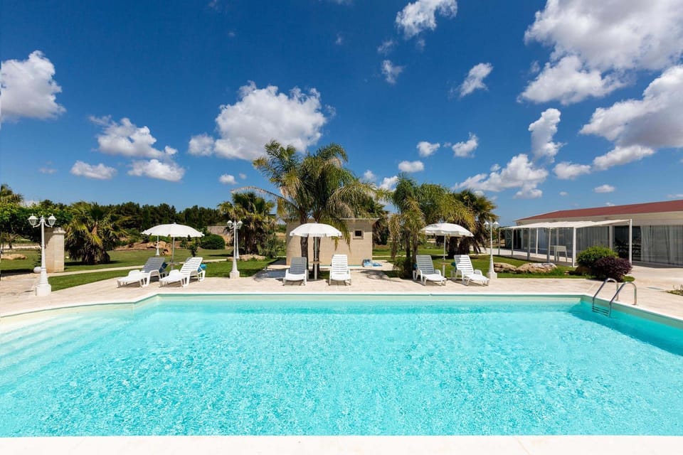 Day, Pool view, Swimming pool, sunbed