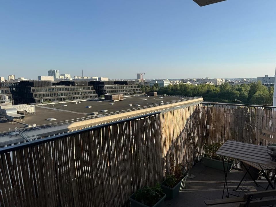 Eiffel Tower View Penthouse Apartment in Clichy