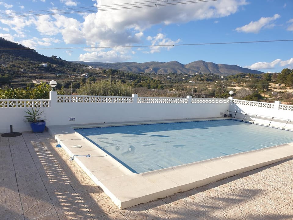 Garden, Solarium, Other, Swimming pool