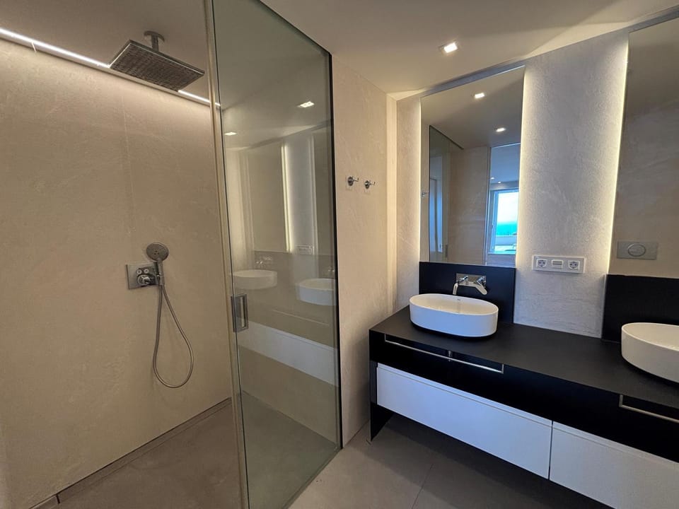 Bathroom, Other