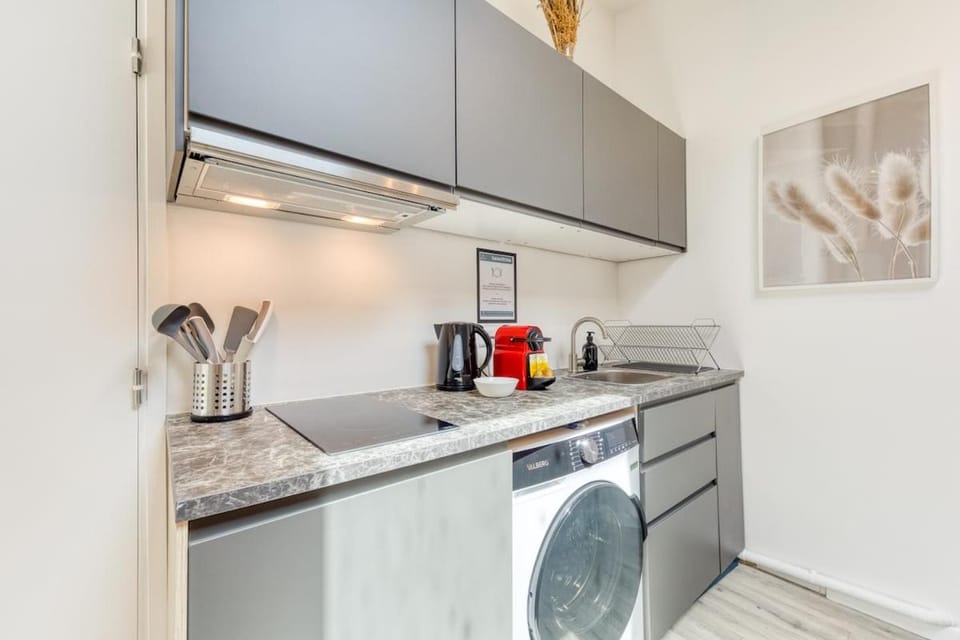 Bright studio - RER B - Plateau de Saclay Apartment in Île-de-France
