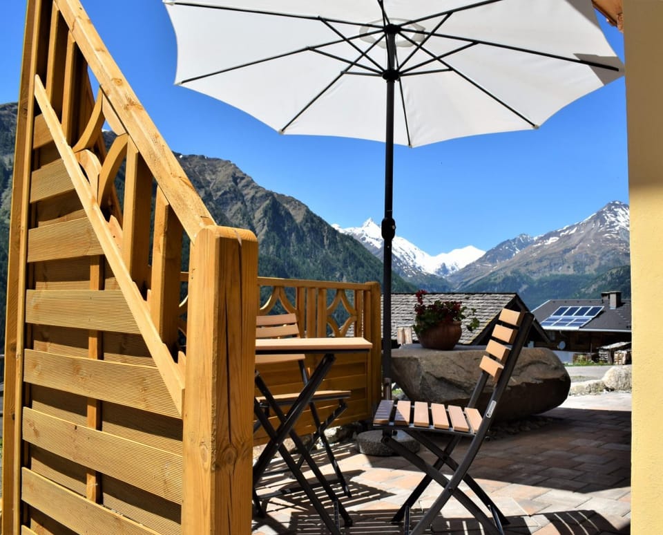 Nearby landmark, Spring, Day, Natural landscape, View (from property/room), Balcony/Terrace, Balcony/Terrace, Mountain view