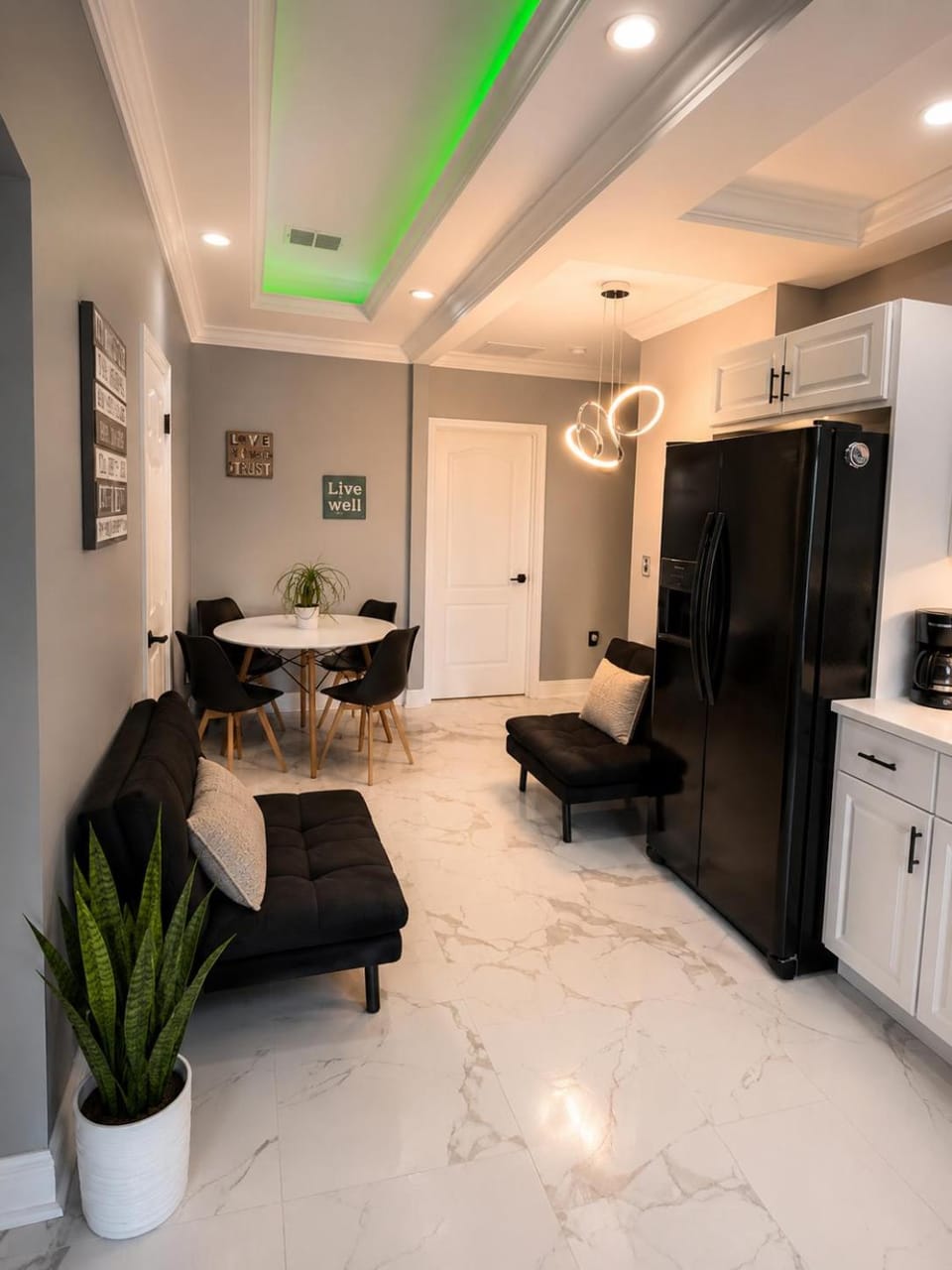 Living room, Dining area