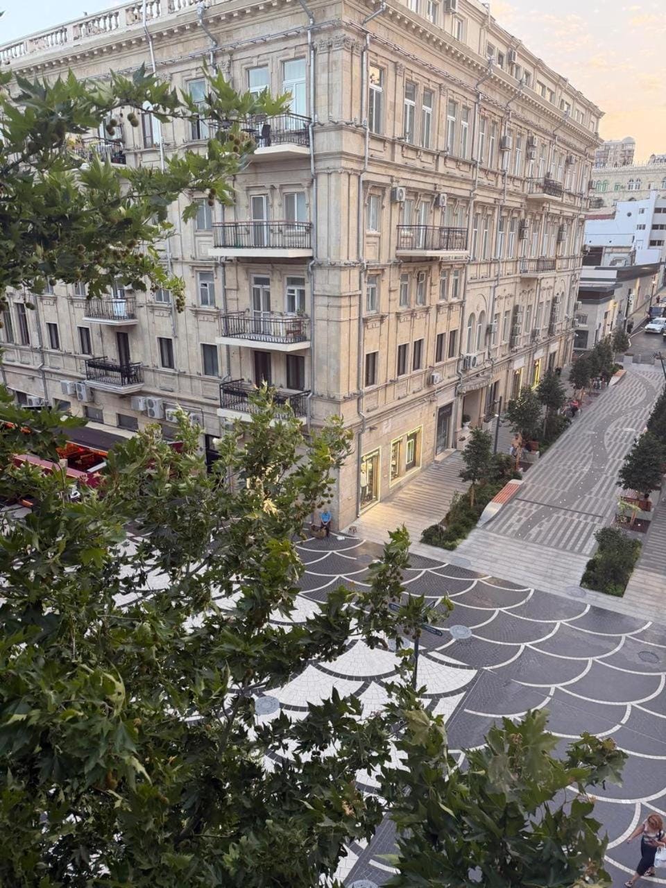 Day, Bird's eye view, City view, Street view, group of guests, Parking