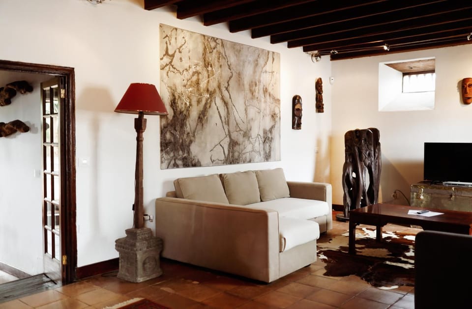 Communal lounge/ TV room